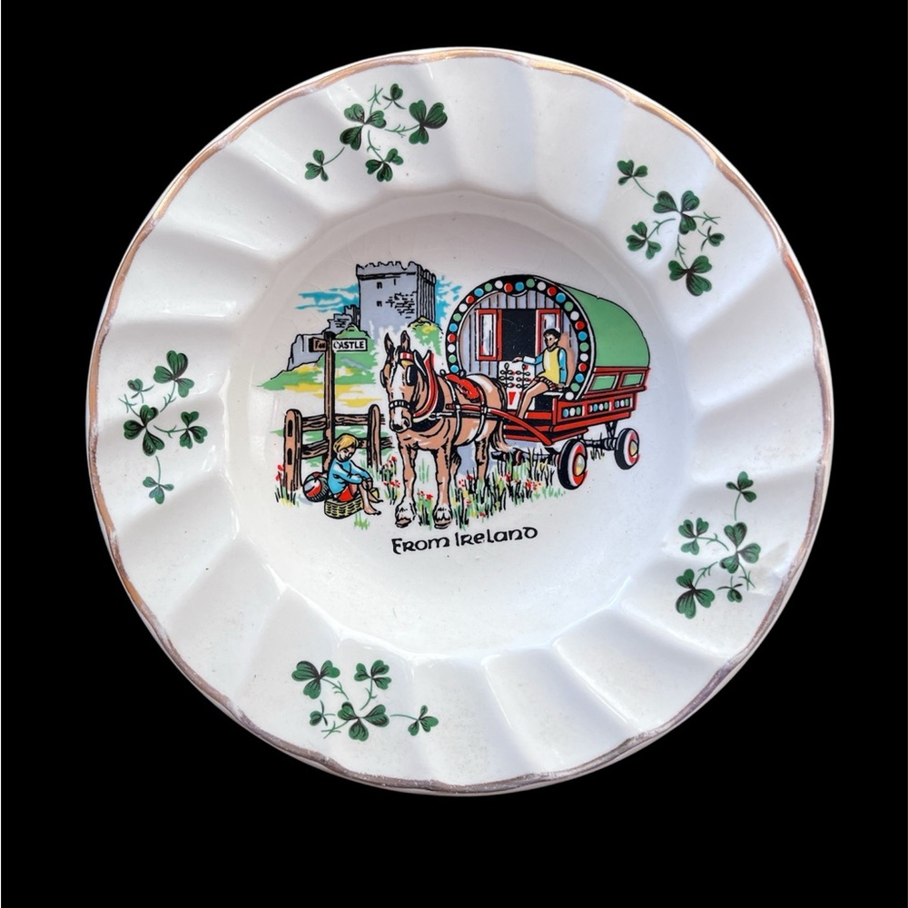 VTG CARRIGALINE Pottery Ireland Porcelain HORSE WAGON Round Cigarette Ashtray